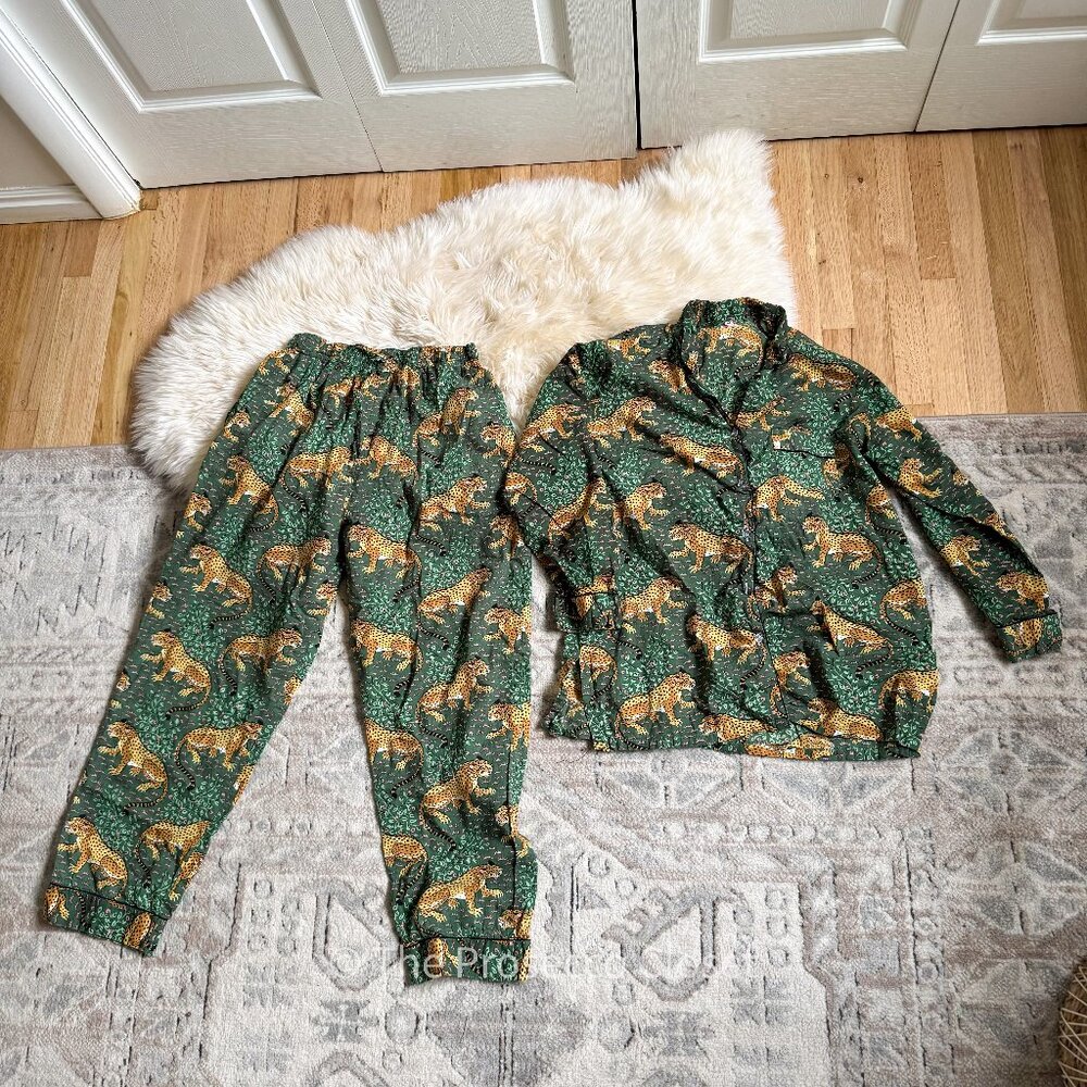 NWT 100% Cotton Pajama Set with Jaguar Pattern Long Sleeve (M/S)